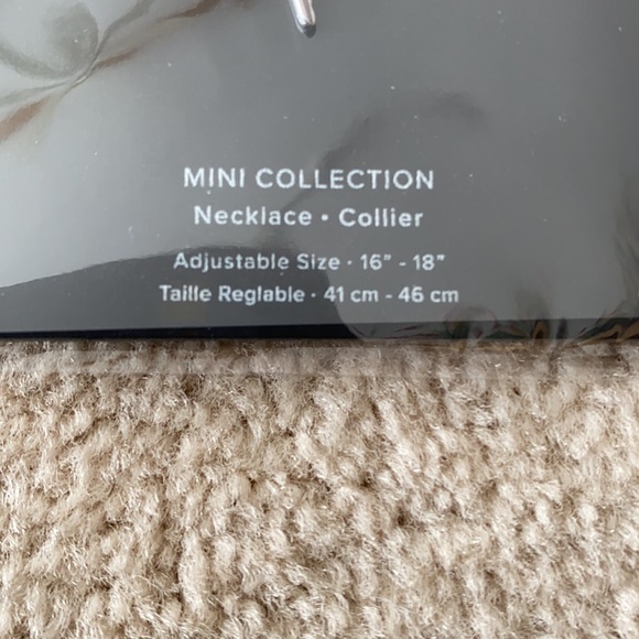 The Giving Keys Mini Believe Necklace - Picture 2 of 3